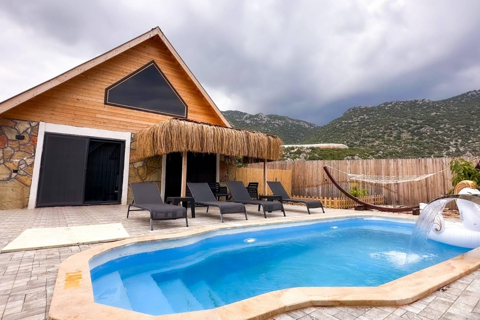 Antalya Demre'de Doğa İçerisinde, Özel Havuzlu, Kiralık Villa-41552