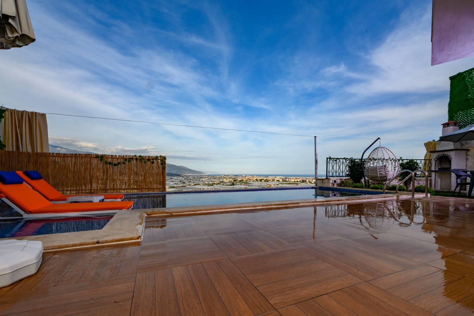 Demre Karabucak'ta Doğa Manzaralı, Kapalı Havuzlu, Ferah Villa-43810