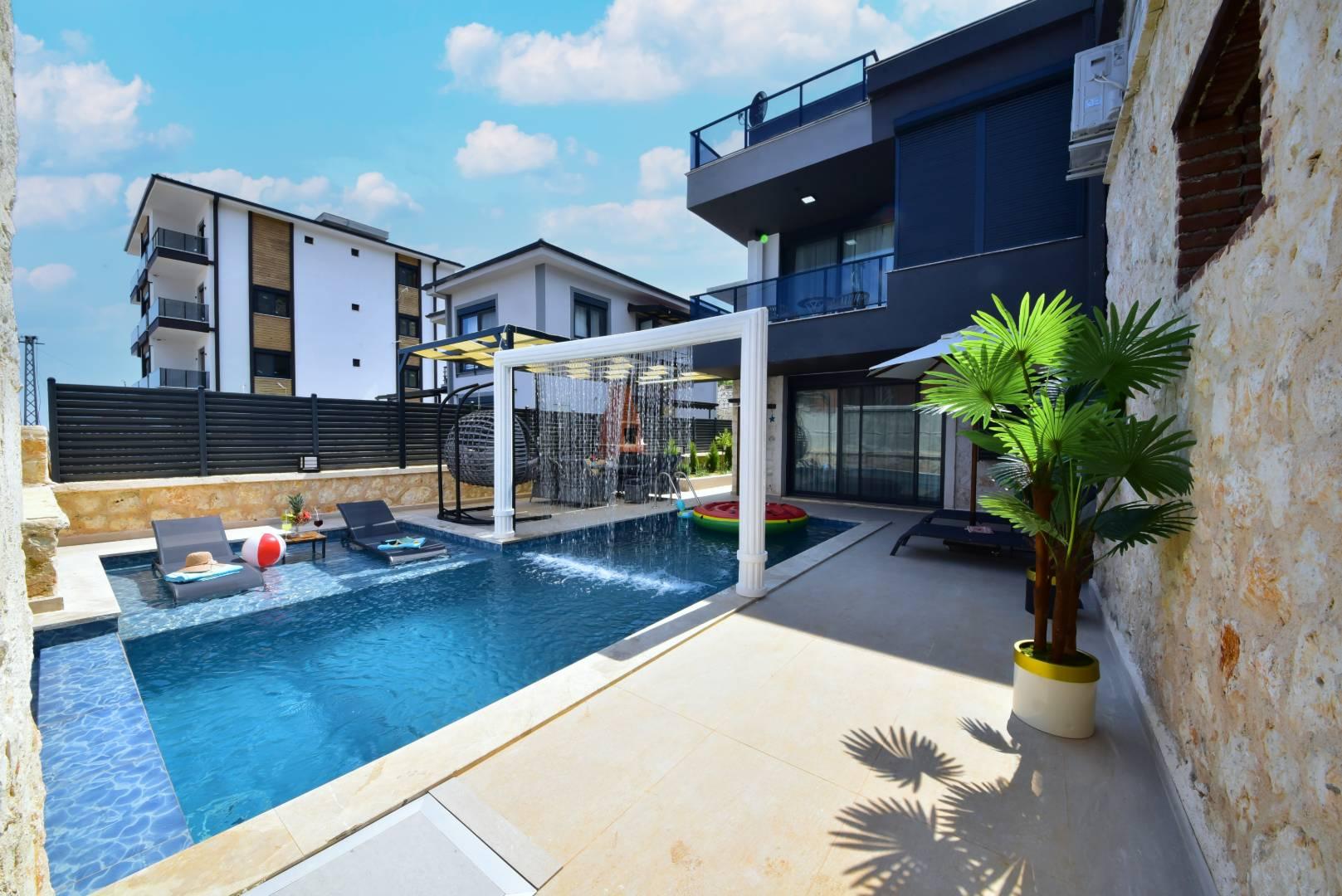 Demre Karabucak'ta Sakin Konumda, Özel Havuzlu, Saunalı Villa-43821