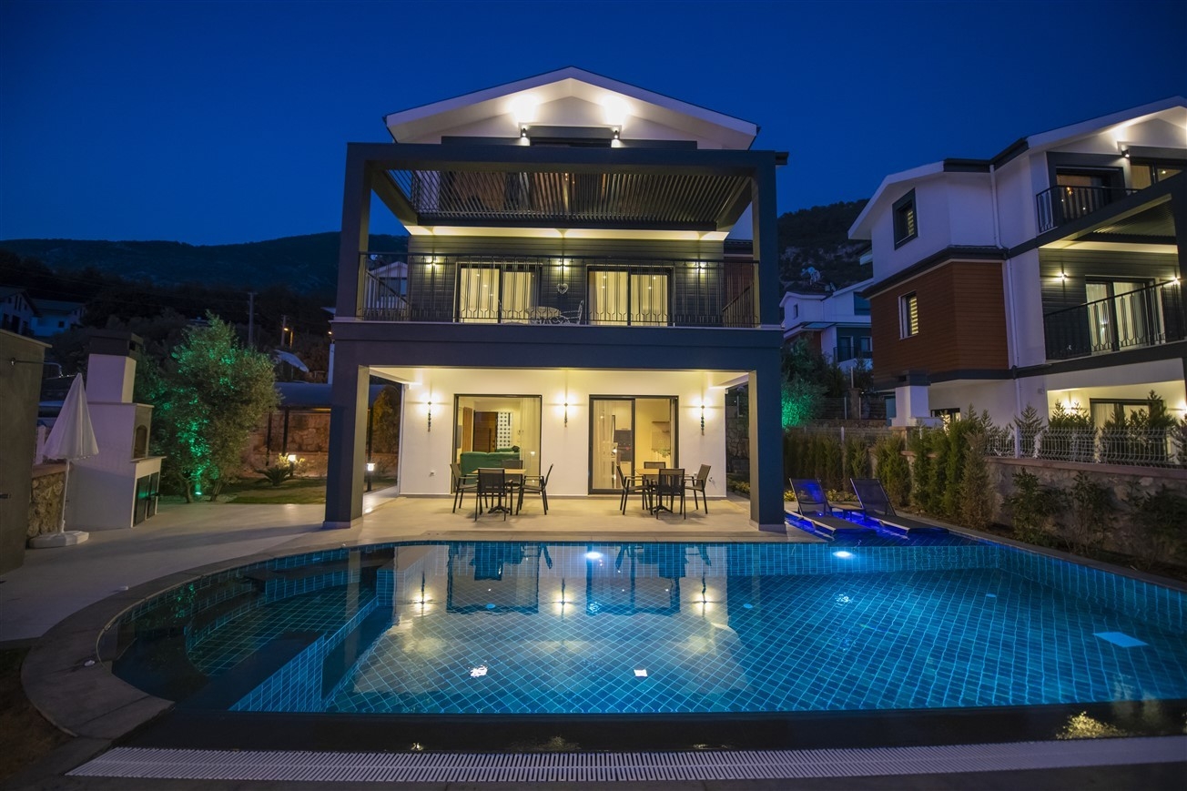 Fethiye Ölüdeniz’de Sakin Konumda, Özel Havuzlu, 6 Kişilik, Lüks Villa