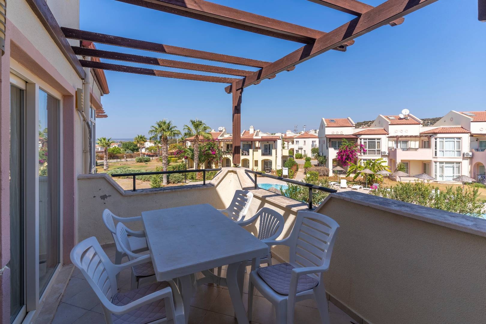 Didim Akbük'te Deniz Manzaralı, Tesis İçerisinde, Şık Dubleks Ev