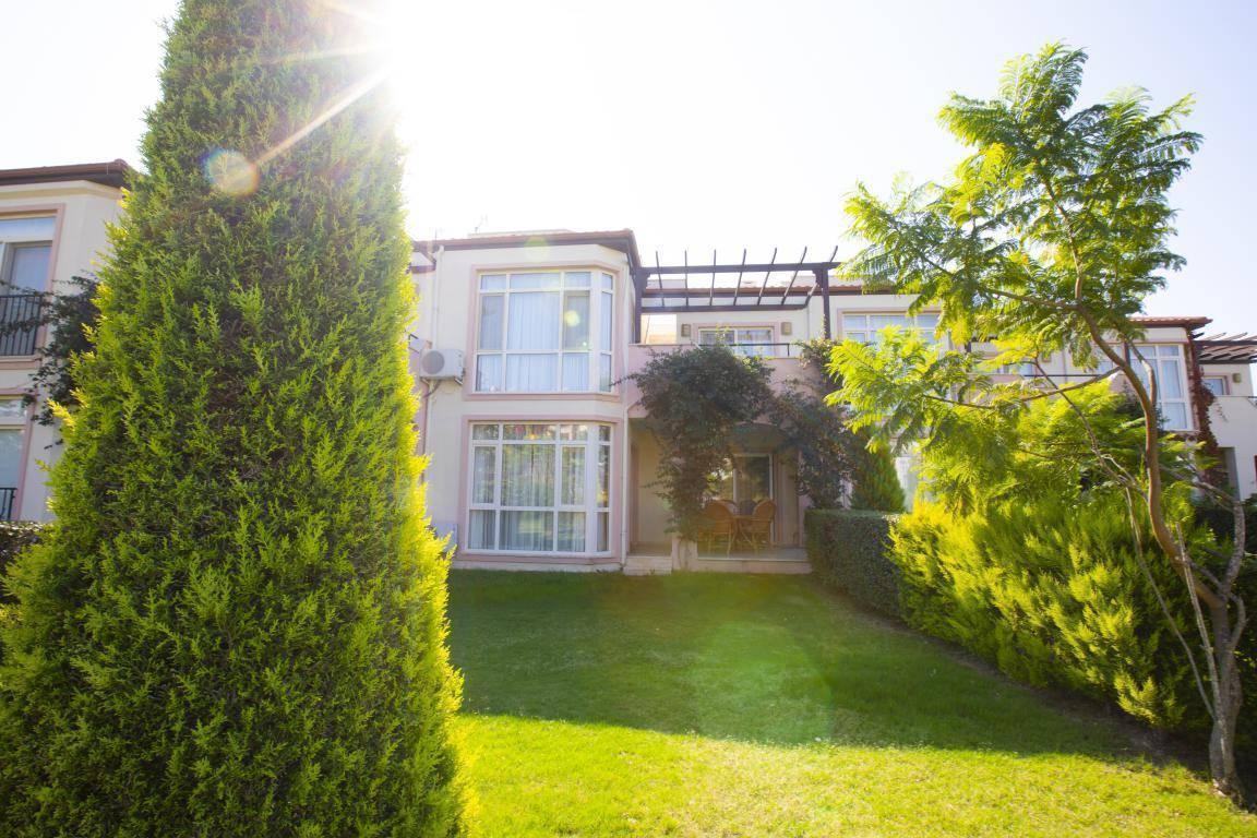 Didim Akbük'te Denize Sıfır Konumda, Konforlu, Bahçeli Yazlık-38824