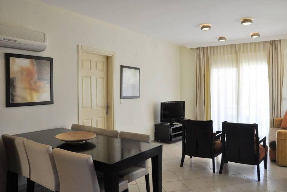 Didim Akbük'te Denize Sıfır Konumda, Konforlu, Bahçeli Yazlık Ev-39048