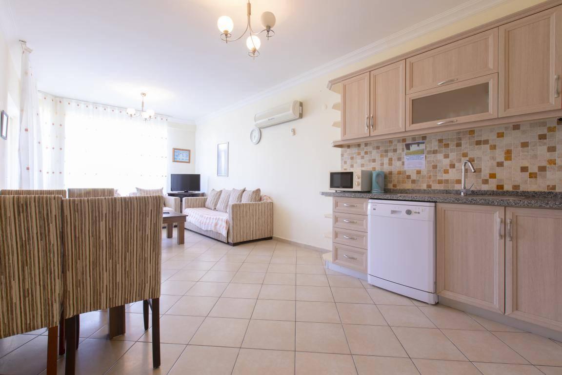 Didim Akbük'te Denize Sıfır Konumda, Ortak Havuzlu, Bahçeli Daire-42834