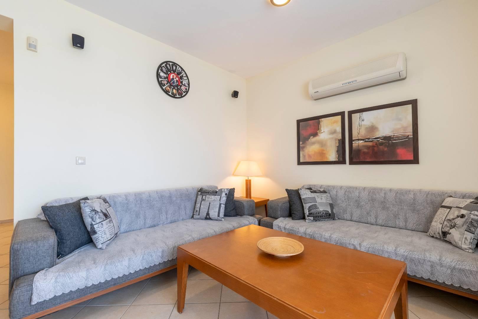 Didim Akbük'te Tesis İçerisinde, Deniz Manzaralı, 3+1, Dubleks Ev-21617