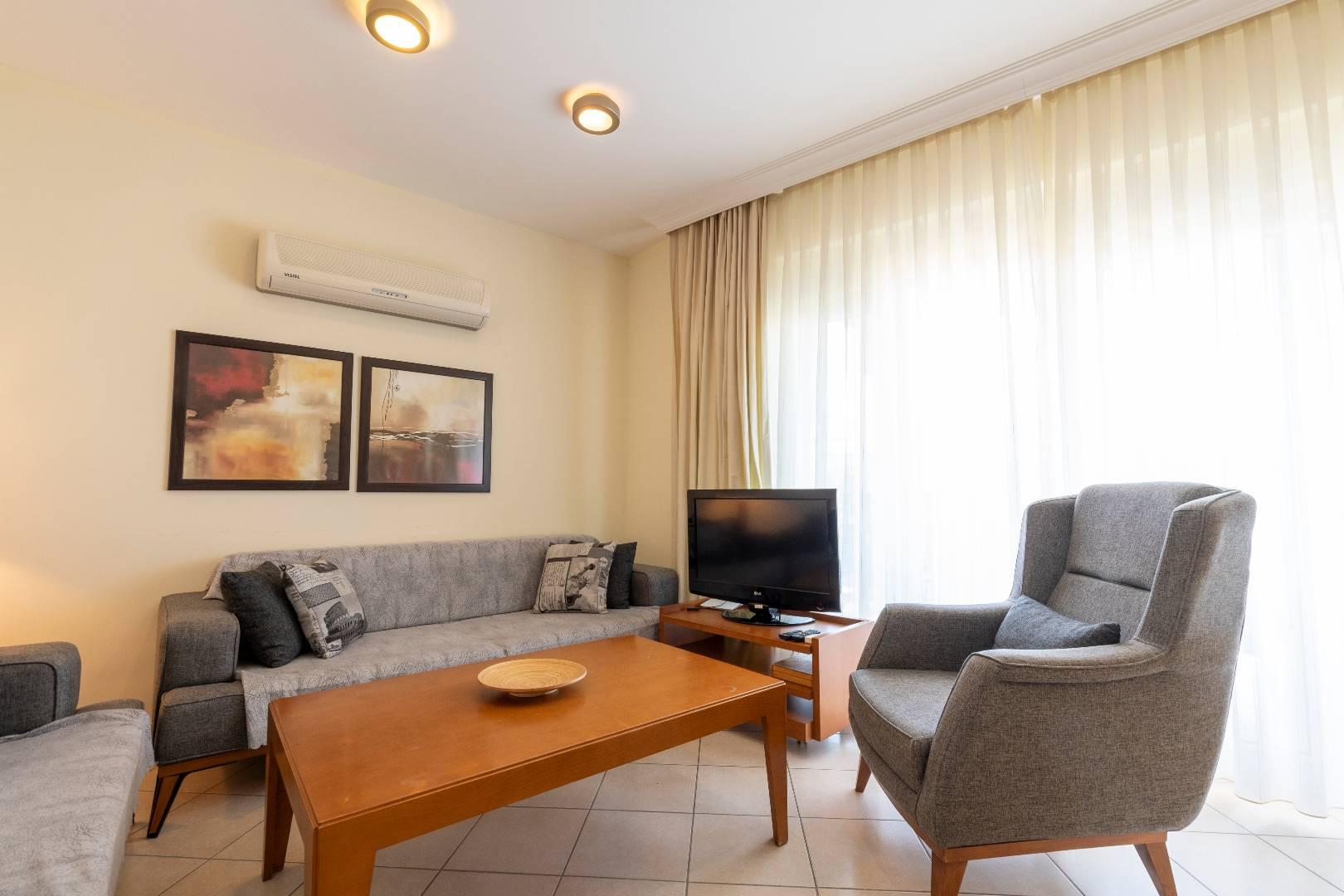 Didim Akbük'te Tesis İçerisinde, Deniz Manzaralı, 3+1, Dubleks Ev-21617