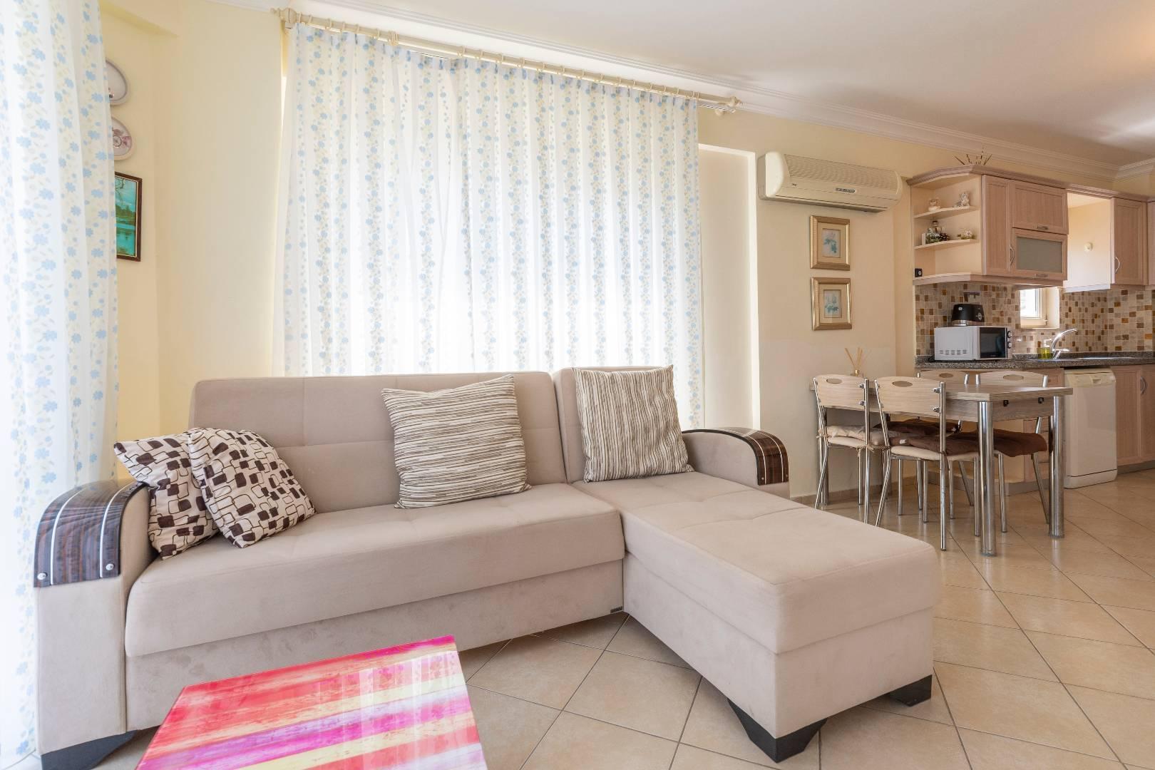 Didim Akbük'te Tesis İçerisinde, Denize Sıfır, Havuzlu, Tatil Evi-42450