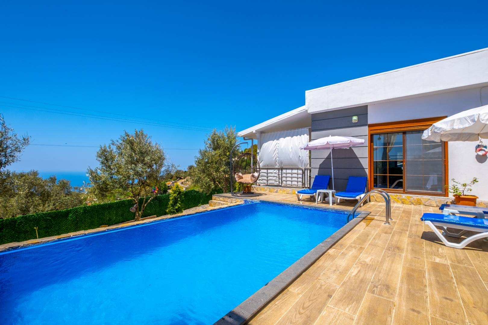 Muğla Seydikemer'de Balayı Çiftlerine Uygun, Özel Havuzlu, Şık Villa