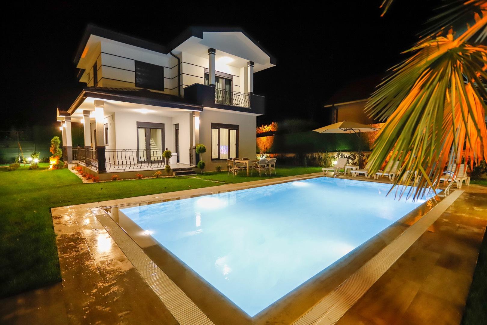 Sakarya Sapanca'da Geniş Ailelere Uygun, Özel Havuzlu, Tatil Villası-30424