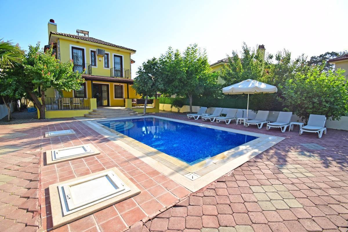 Fethiye Ölüdeniz'de Plaja Yakın, Özel Havuzlu, Yazlık Villa