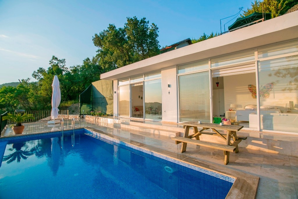 Kaş İslamlar'da Müthiş Doğada, Sonsuzluk Havuzlu, Jakuzili Villa