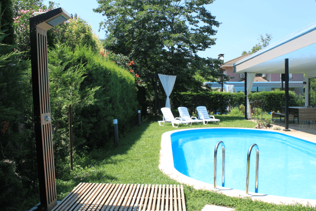 Sapanca Kırkpınar'da Yemyeşil Bahçeli, Özel Havuzlu, Modern Villa