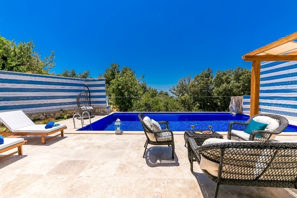 Kaş İslamlar'da Doğa İçerisinde, Özel Havuzlu, Modern Villa