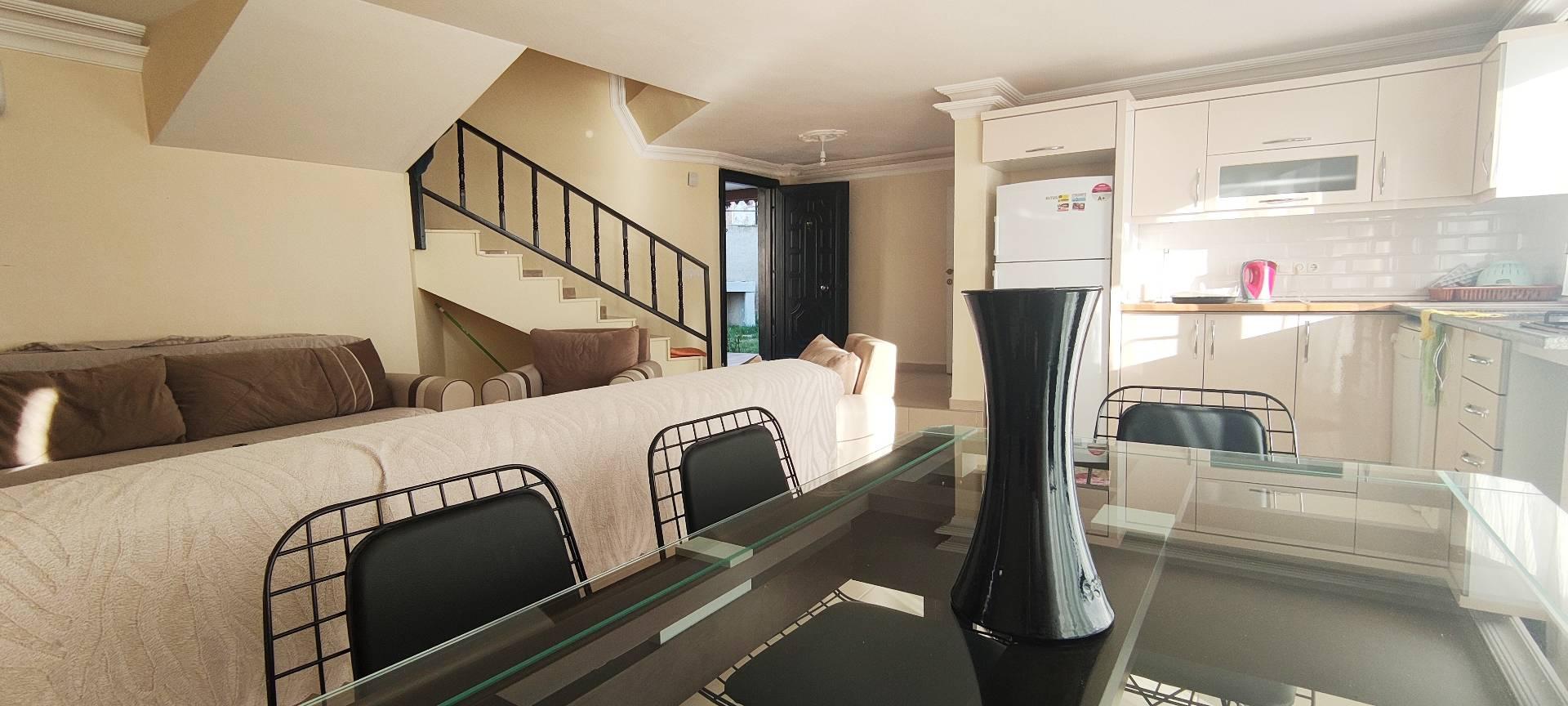 Alanya Türkler'de Merkeze Yakın, Geniş Ailelere Uygun, Kiralık Villa-28743