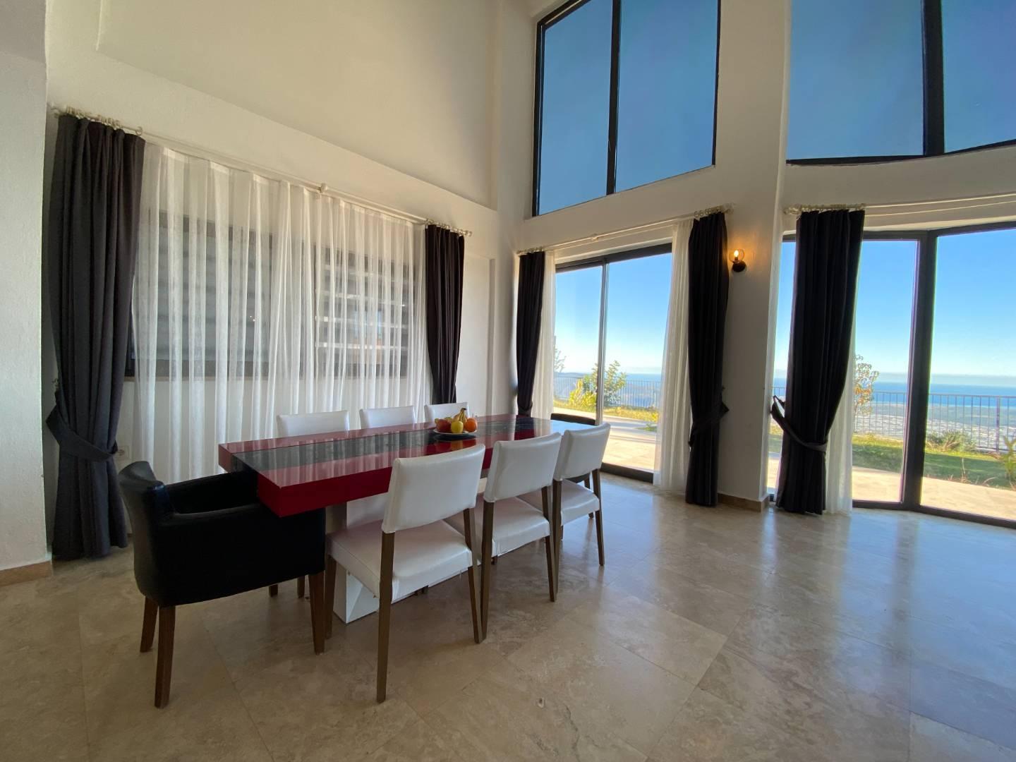 Kaş Üzümlü'de Doğa İle İç İçe, Kapalı Havuzlu, Korunaklı Villa-24406