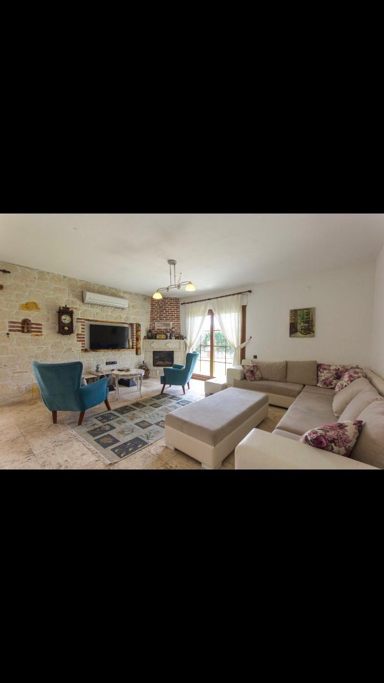 İzmir Çeşme'de Yemyeşil ve Ferah Bahçeli, Özel Havuzlu, Şirin Villa-16754