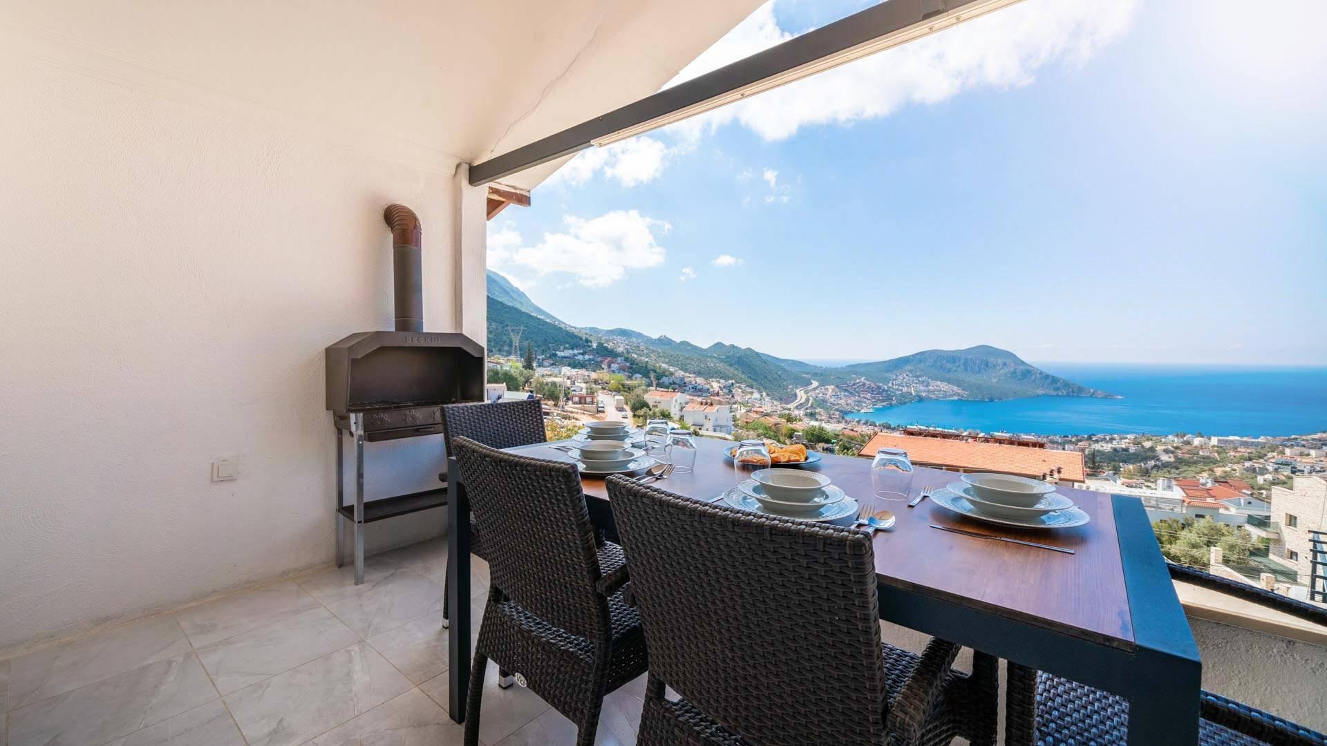 Kaş İslamlar'da Enfes Deniz Manzaralı, Jakuzili, Çatı Katı Tatil Evi-26377