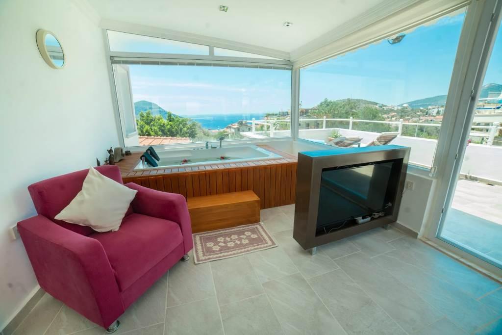 Kaş Kalkan'da Merkeze ve Denize Yakın, Jakuzili, 2 Kişilik Suit-15665