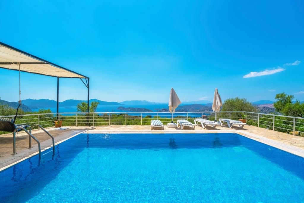 Marmaris Söğüt'de Muhteşem Deniz Manzaralı, Özel Havuzlu, Lüks Villa
