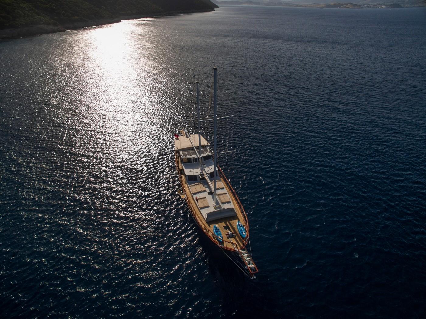 Bodrum'da Masmavi Sularda, Şık ve Ferah Dizayna Sahip Gulet-15582