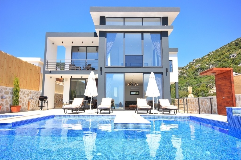 İslamlar'da Huzurlu Doğada, Yetişkin ve Çocuk Havuzlu, Modern Villa