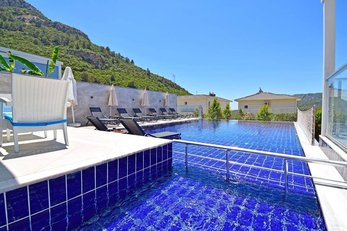 Fethiye Ölüdeniz'de Yemyeşil Bahçeli, Lüks Özel Havuzlu, Bahçeli Villa-26559