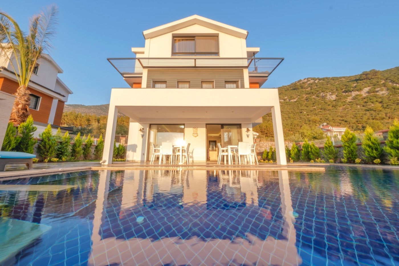 Ölüdeniz'de Modern Mimarili, Özel Havuzlu, Jakuzili, Kiralık Villa