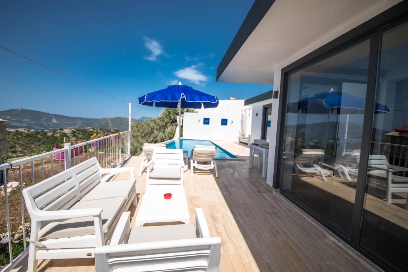 Kaş Bezirgan'da Muhteşem Deniz Manzaralı, Özel Havuzlu, Şık Villa-20558