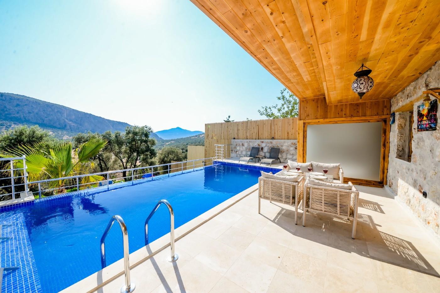 Kaş Bezirgan'da Çocuk Oyun Alanlı, Özel Havuzlu, Bahçeli Villa-22444