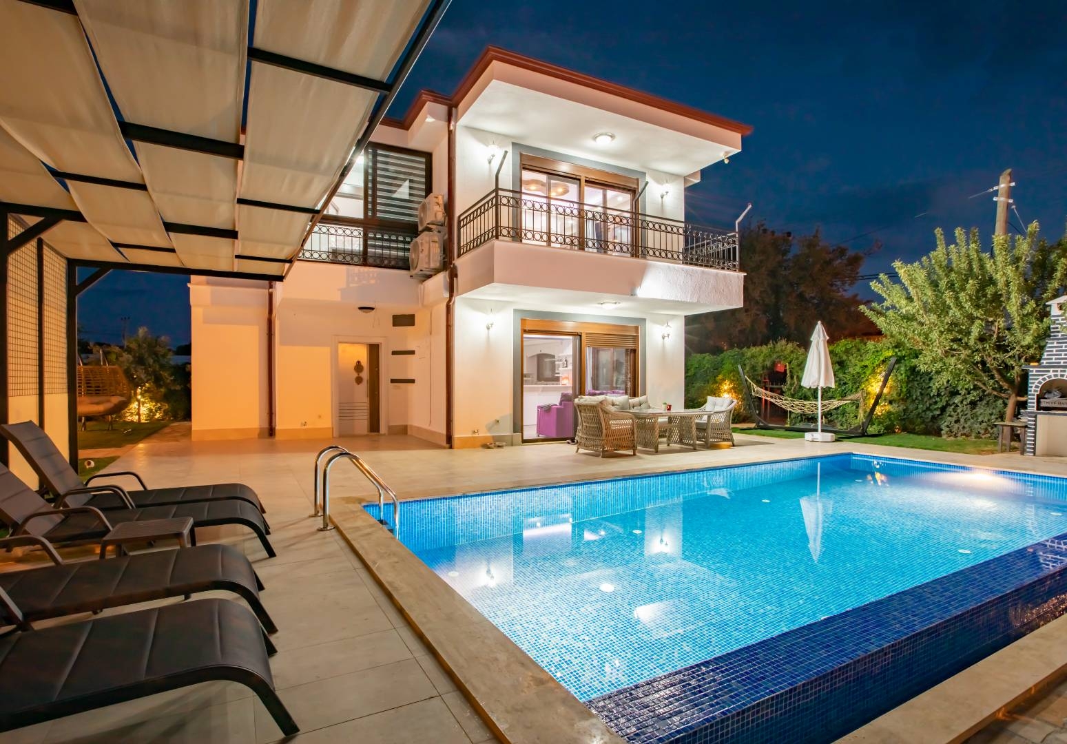 Kaş Andifli'de Özel Havuzlu, Jakuzili, 4 Kişi Kapasiteli Kiralık Villa