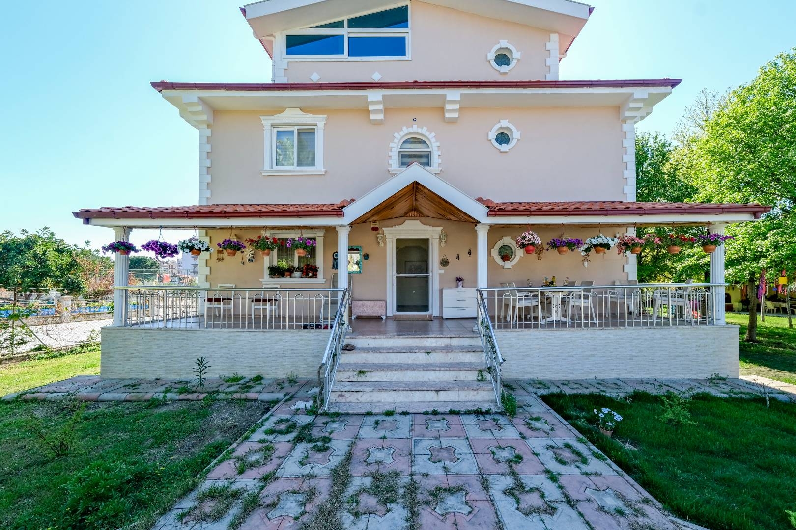 Muğla Ortaca'da Geniş Bahçeli, Özel Havuzlu, Yazlık Villa
