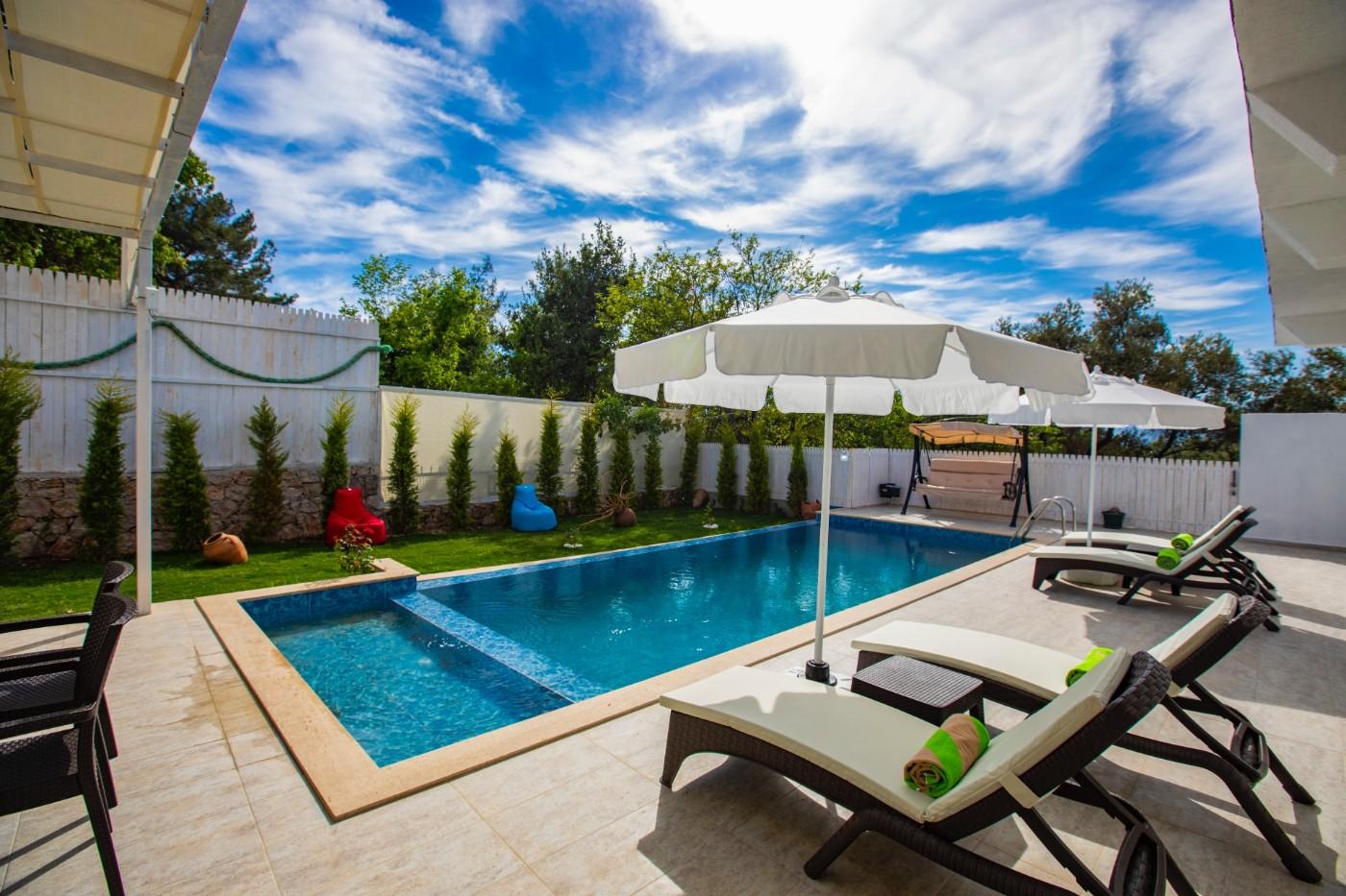 Kaş Üzümlü'de Balayı Çiftlerine Uygun, Özel Havuzlu, Jakuzili Villa-23898