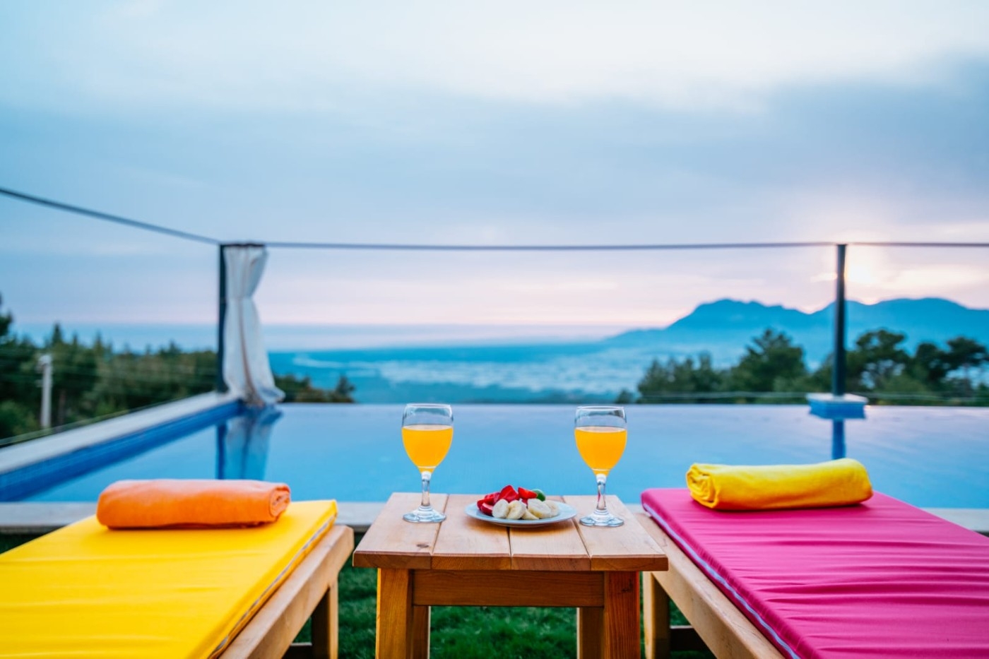 Kaş İslamlar'da Huzur Veren Doğada, Açık ve Kapalı Havuzlu, Lüks Villa