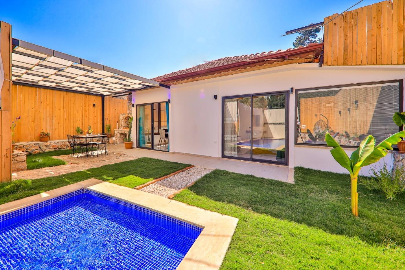 Kaş Patara'da Elverişli Konumda, Özel Havuzlu, Muhafazakar Villa-20816