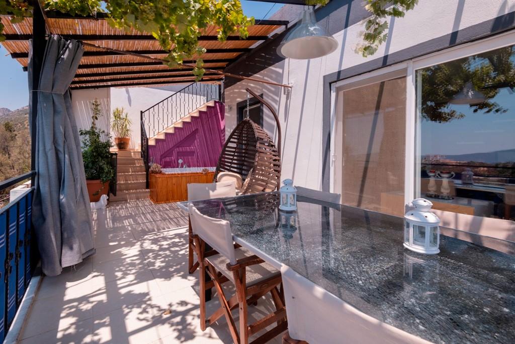 Kaş Bezirgan'da Merkeze Yakın, Jakuzili, Lüks Suit-22581