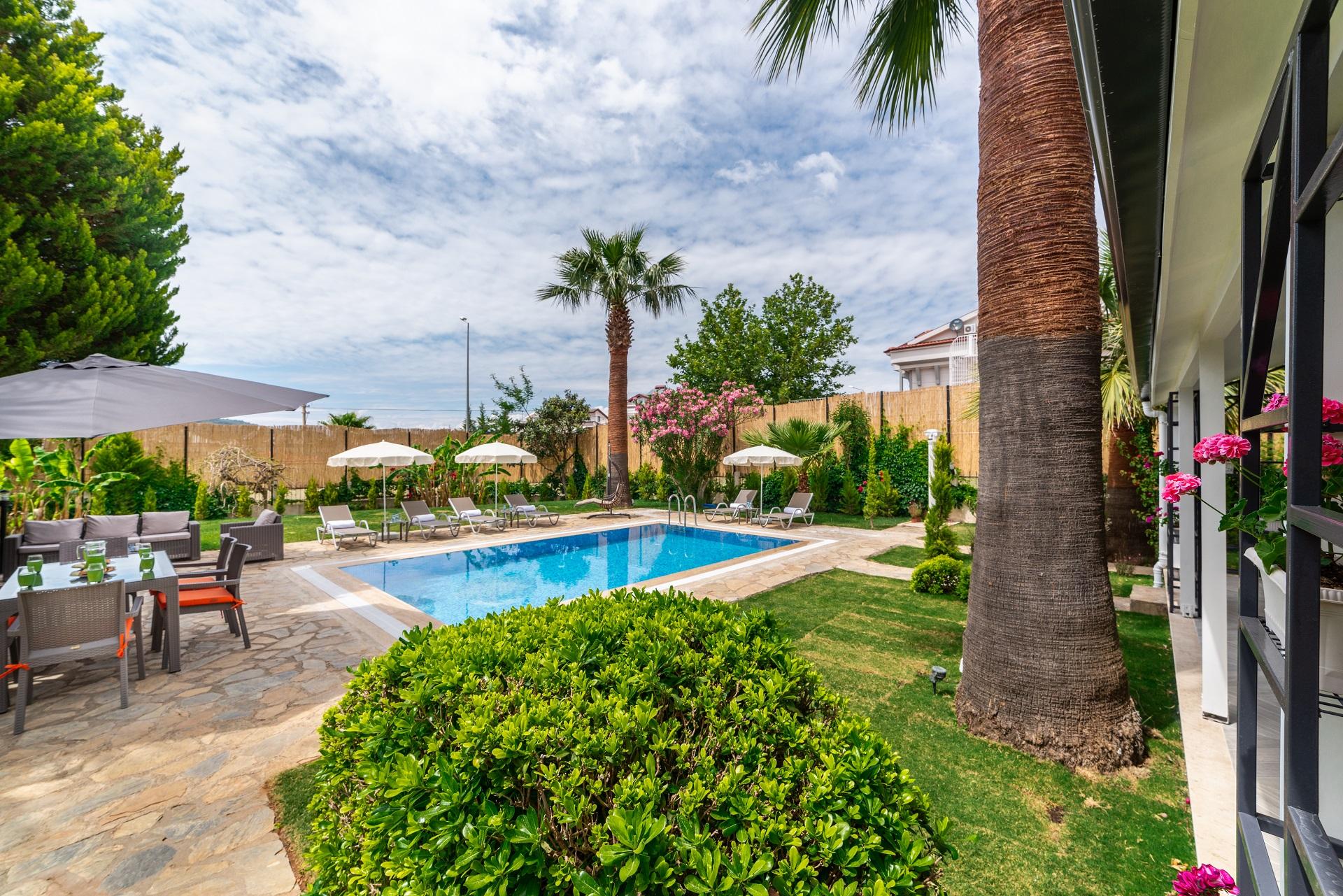 Ölüdeniz'de Şık ve Modern Görünümlü, Özel Havuzlu, Kiralık Villa-19621