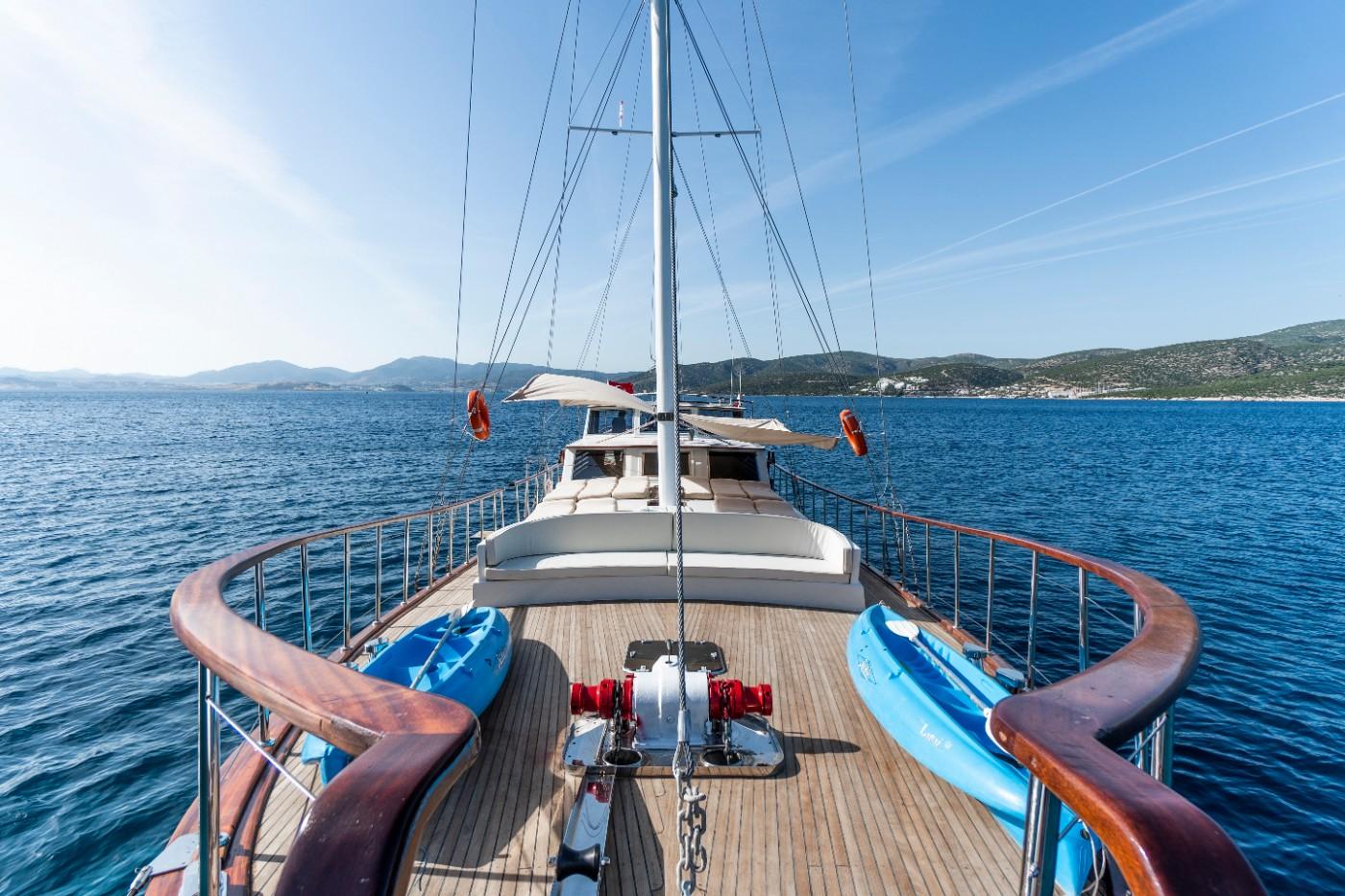 Bodrum'da Masmavi Sularda, Şık ve Ferah Dizayna Sahip Gulet-15582