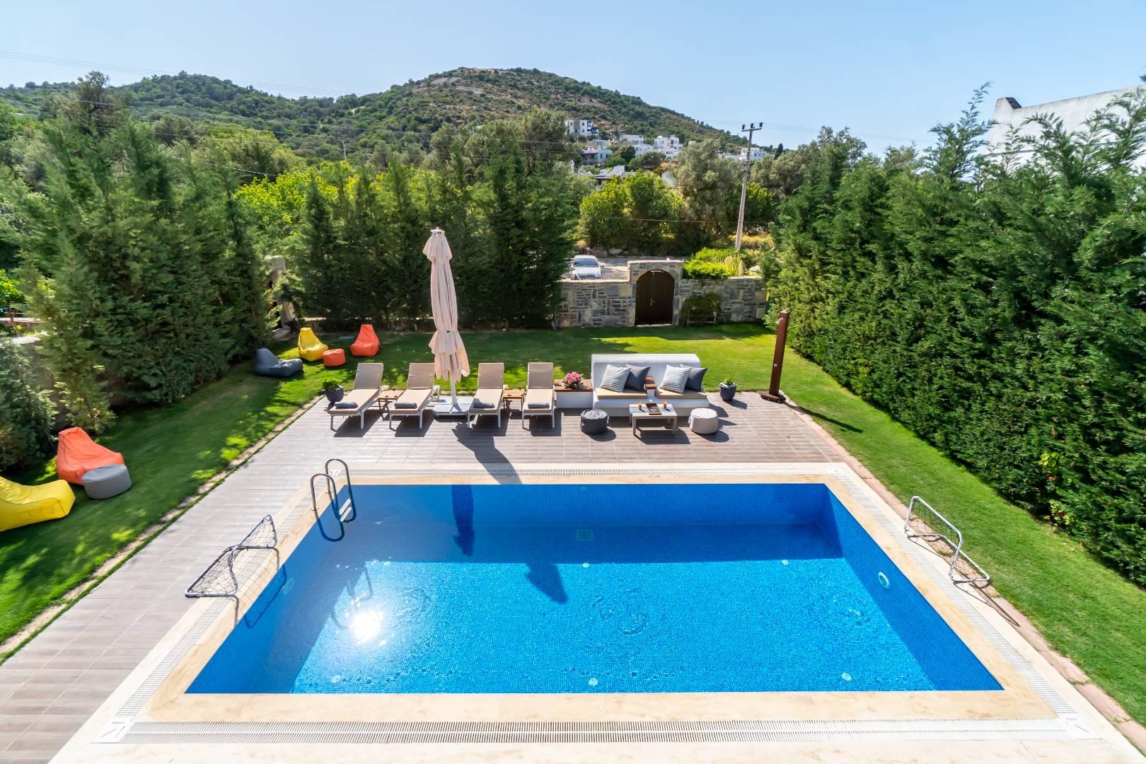 Bodrum Yalıkavak'ta Merkezi Konumda, Özel Havuzlu, Konforlu Villa-27512