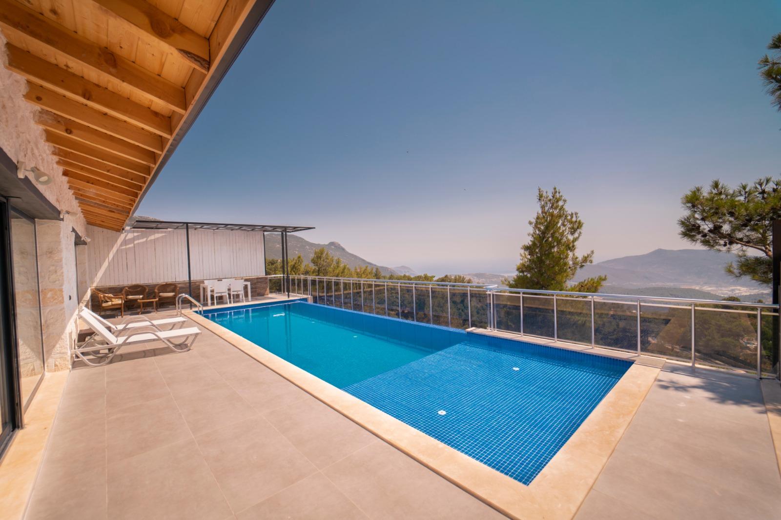 Kaş İslamlar'da Yemyeşil Doğada, Isıtma Havuzlu, Balayı Villası-24054