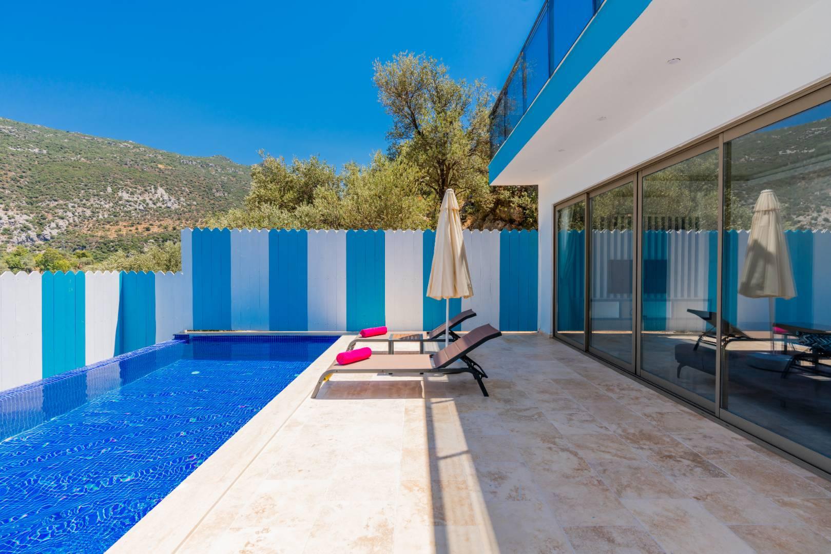 Kaş İslamlar’da Doğayla İç İçe, Jakuzili, Özel Havuzlu, Şık Villa-29475