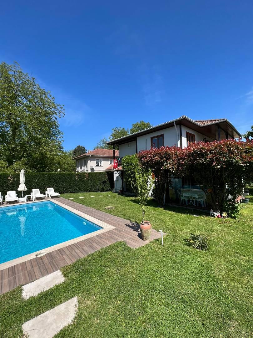 Sapanca Kırkpınar'da Yeşillikler İçerisinde, Özel Havuzlu, Şık Villa-27949