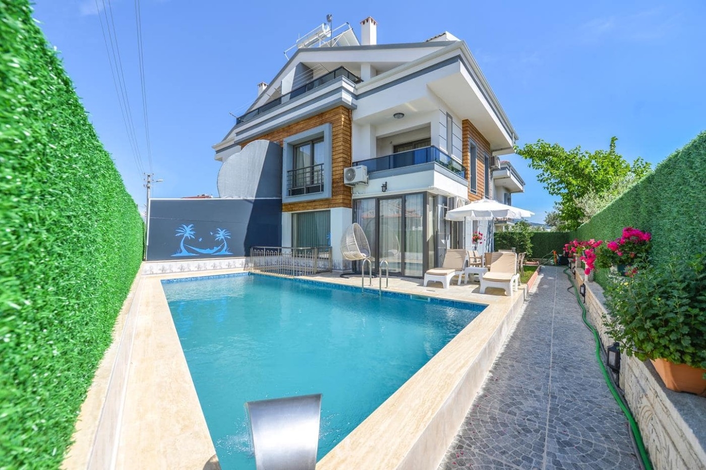 Muğla Fethiye'de Denize ve Merkeze Yakın, Özel Havuzlu, Jakuzili Villa