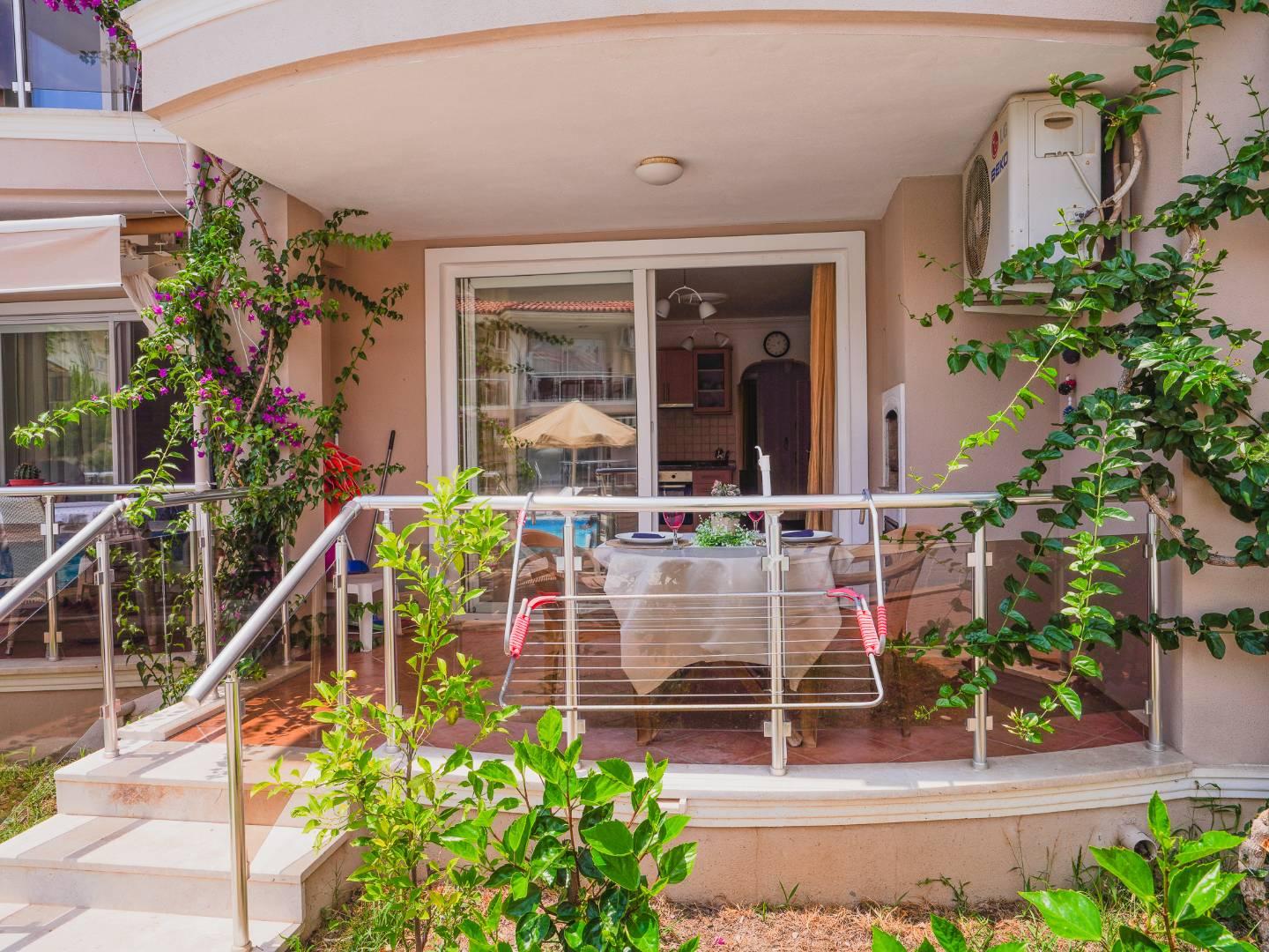 Fethiye Foça'da Merkeze Yakın, Ortak Havuzlu, Rahat Apart-16801