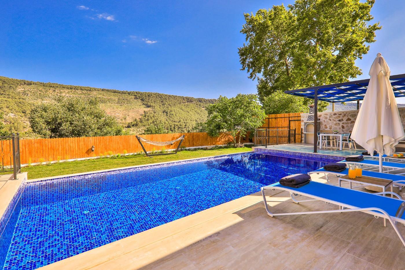 Kaş Hacıoğlan'da Doğa İçerisinde, Özel Havuzlu, Lüks Villa-19504