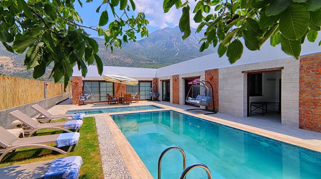 Fethiye Yeşilüzümlü'de Sakin Konumda, Özel Havuzlu, Lüks Villa