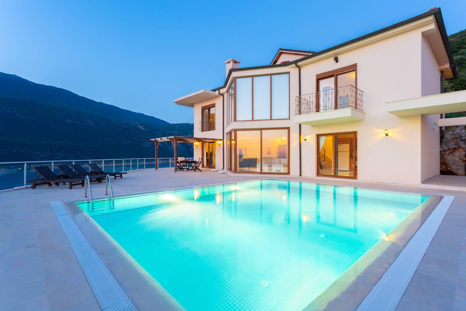 Kaş Andifli'de Deniz Manzaralı, Özel Havuzlu, 2+1 Kiralık Villa-27701