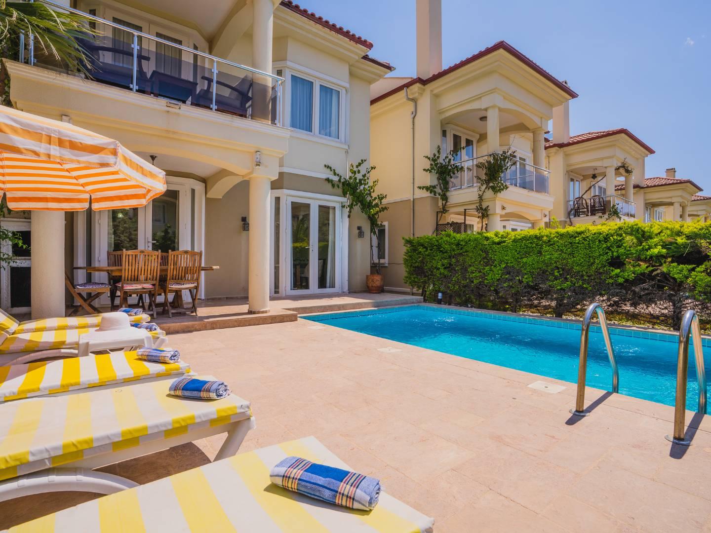 Fethiye Çalış Plajı'na Sıfır, Özel Havuzlu, 10 Kişilik Kiralık Villa-29577