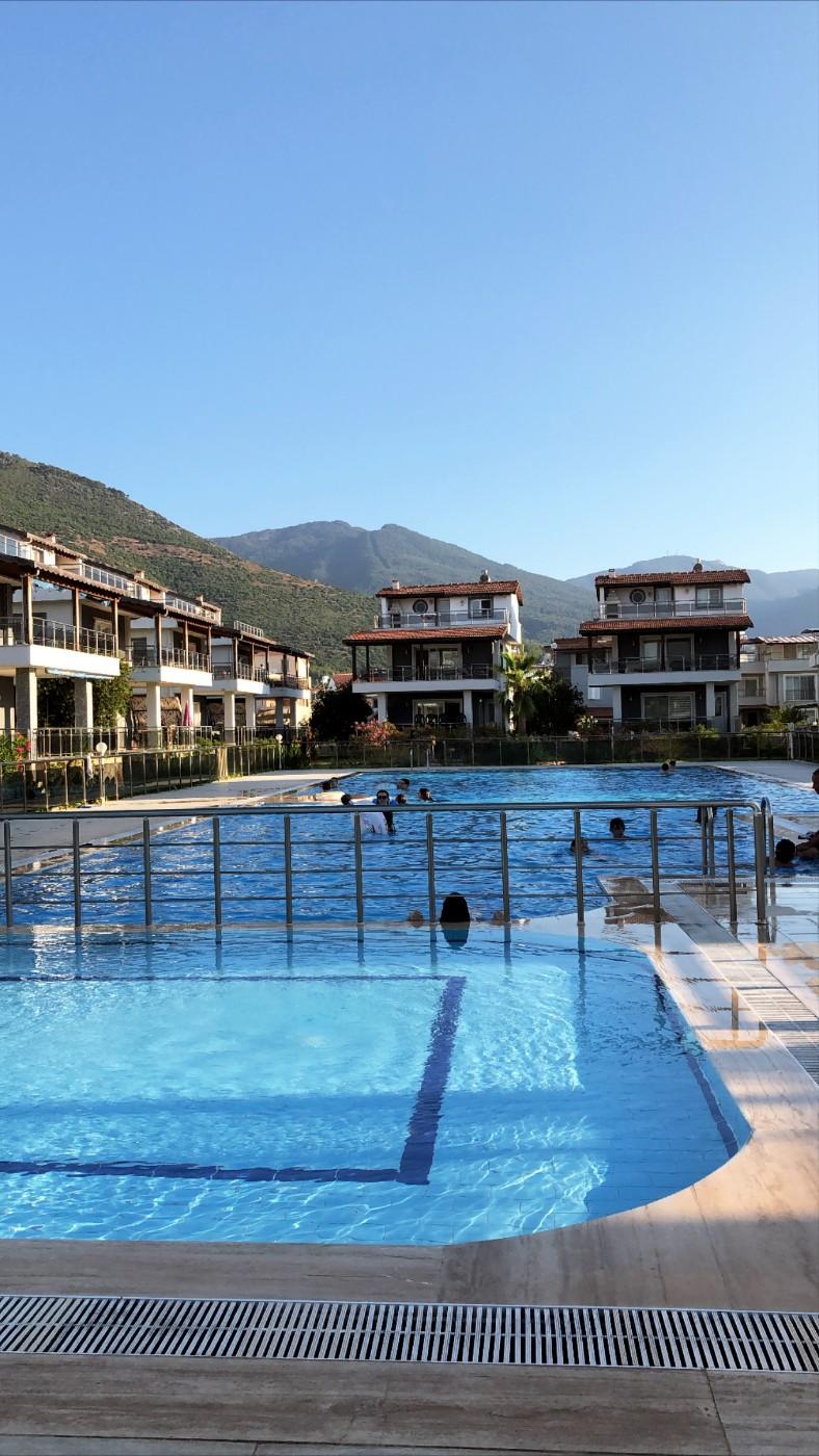 Kuşadası Güzelçamlı'da Site İçerisinde, Ortak Havuzlu, Şık Villa-19855