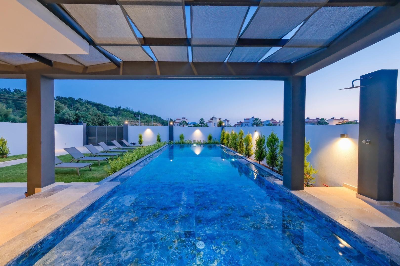 Fethiye Çiftlik'te Doğayla İç İçe, Açık ve Kapalı Havuzlu, Şık Villa-26388
