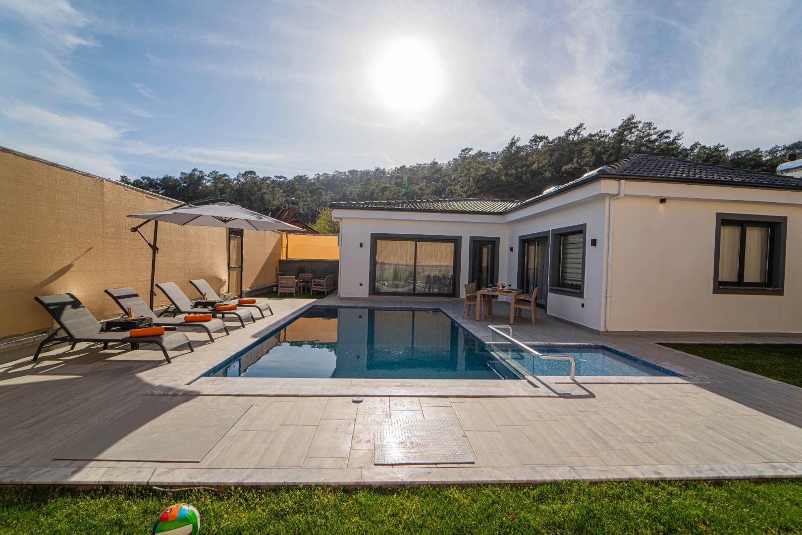 Fethiye Yanıklar'da Doğayla İç İçe, Özel Havuzlu, Jakuzili Villa-26079